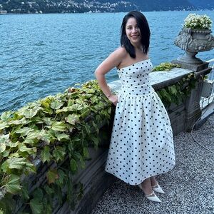 Meet your Posher, Hellen